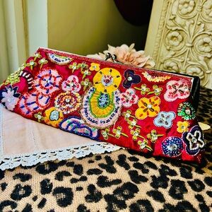 Max Mayer burgundy multi color beaded clutch shoulder bag good condition